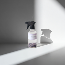 Cargar imagen en el visor de la galería, Spray ambientador La Boheme Concept La Boheme Amatista con diseño elegante y envase compacto para aromatizar espacios en casa.